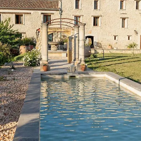 Bastide De Mazan بيت ضيافة 4*