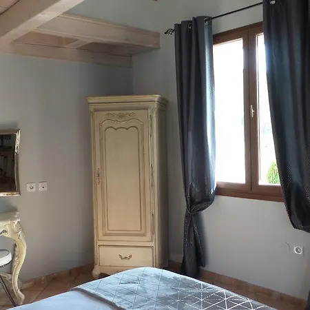 Bastide De Mazan 4*