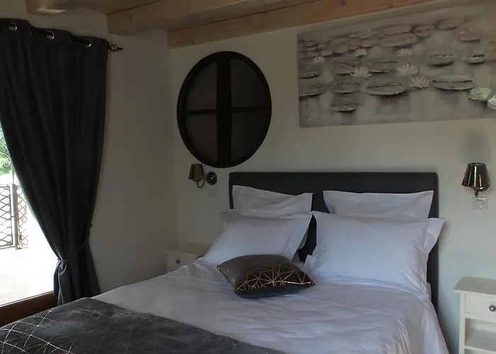 Bastide De Mazan Гостевой дом Рьез